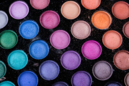 make-up color eyeshadows on the black palette macro